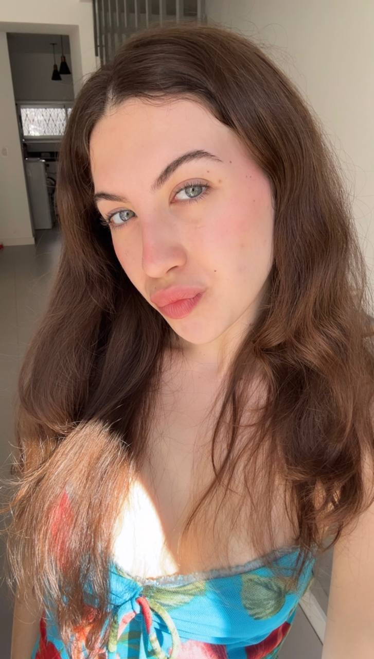 Nude girl Amber in Ottawa