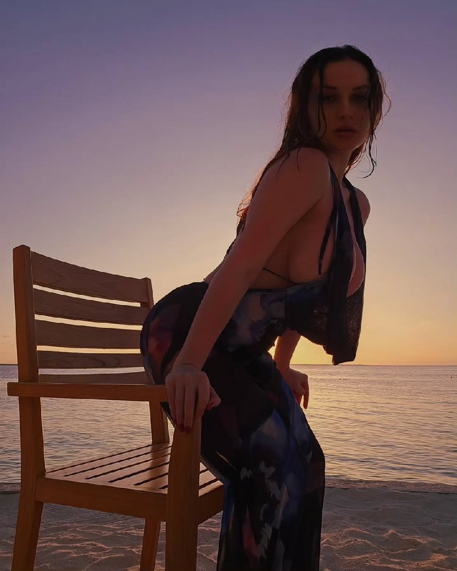 Sexy girl Miranda Faith nude in Ottawa