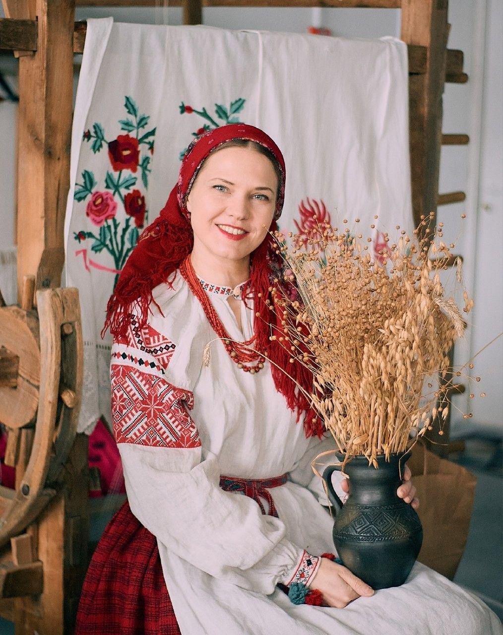 Women in Slavic costumes in Ottawa