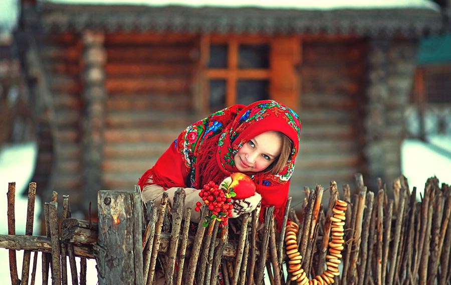 Sexy girl Women in Slavic costumes in Ottawa